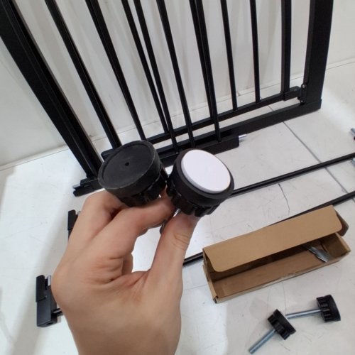 BABELIO EASY INSTALL EXTRA WIDE PRESSURE MOUNTED METAL BABY GATE - 26"-40" - BLACK image 4