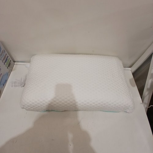 MARTHA STEWART TRELLIS BLOOM QUILTED PILLOW - QUEEN - (MODEL: 1943697) image 2
