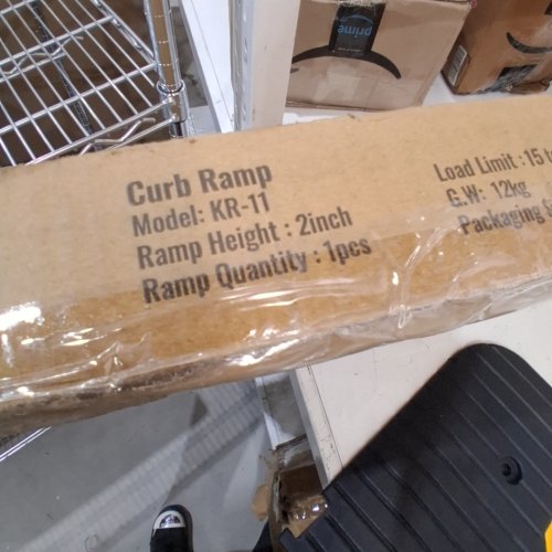 VEVOR RUBBER CURB RAMP - 17" X 40" X 2" - BLACK (MODEL: KR-11) image 2
