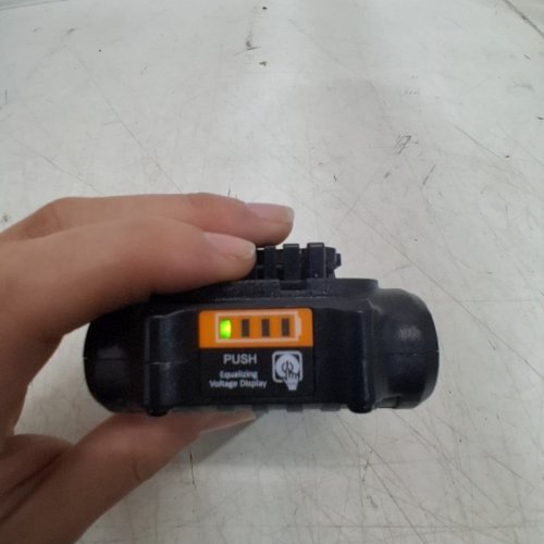 WAITLEY RECHARGEABLE LITHIUM ION BATTERY - 20V - 3.0 AH - BLACK (MODEL: WTL200) image 4