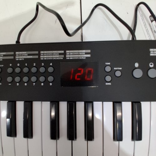 ALESIS MELODY32 DIGITAL ELECTRIC KEYBOARD PIANO/MIDI CONTROLLER - BATTERY OR USB-POWERED - BLACK (MODEL: MELODY 32) image 2