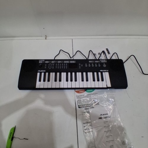 ALESIS MELODY32 DIGITAL ELECTRIC KEYBOARD PIANO/MIDI CONTROLLER - BATTERY OR USB-POWERED - BLACK (MODEL: MELODY 32) image 3