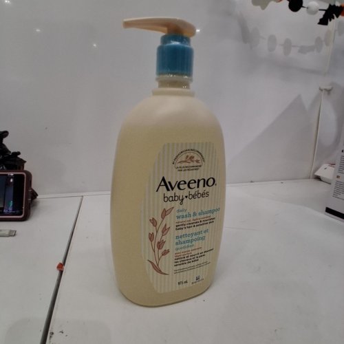 AVEENO BABY DAILY WASH AND SHAMPOO, NATURAL OAT, LIGHTLY SCENTED - 975ML image 2