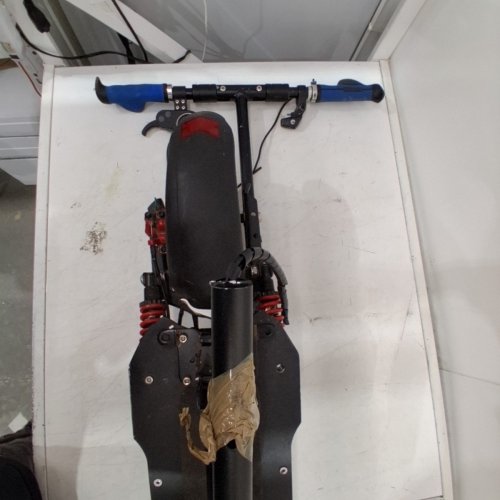 HIGH-PERFORMANCE DUAL-MOTOR ELECTRIC SCOOTER - 3200W - BLACK/RED image 4