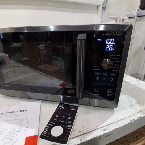 TOSHIBA 2-IN-1 COUNTERTOP MICROWAVE OVEN AIR FRYER COMBO WITH MULTIPLE FUNCTIONS - 1.0 CU.FT/30QT/1000W- - BLACK- (MODEL: ML2-TC10SAIT(BS)) image 2