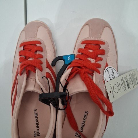 WOMEN'S NO BOUNDARIES CASUAL SNEAKERS - SIZE 8 - PINK image 2