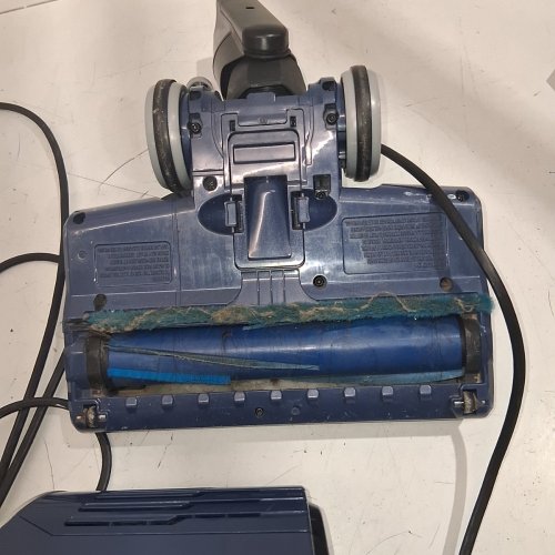 SHARK ULTRALIGHT PET PRO CORDED STICK/HANDHELD VACUUM WITH POWERFINS AND SELF-CLEANING BRUSHROLL - 120V - BLUE (MODEL: HZ600C) image 4