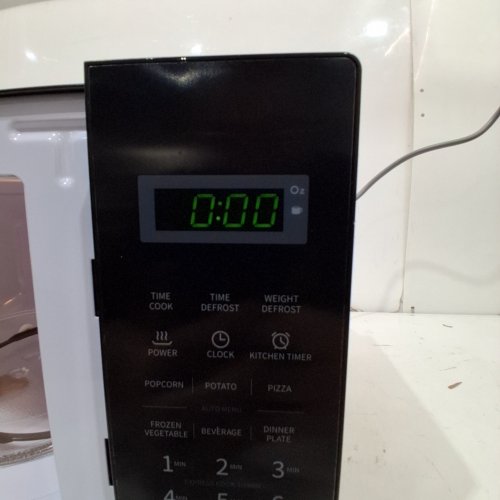 COMFEE COUNTERTOP MICROWAVE OVEN - 0.7 CU.FT/700W - BLACK (MODEL: CM-M201K-BK) image 2