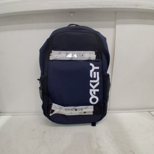 OAKLEY THE FRESHMAN SKATE BACKPACK - 20L - ABYSS / WHITE (MODEL: FOS901202) image 3