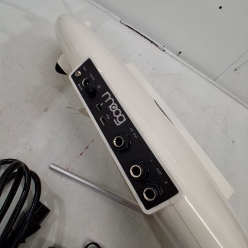 MOOG MUSIC INC. THEREMINI THEREMIN - CREAM (MODEL: EW-THEREMINI-01-01) image 5