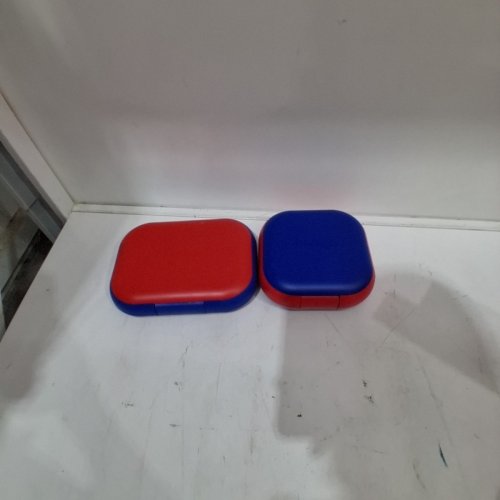 2PK KIDS BENTGO LUNCHBOXES WITH DIVIDERS AND ICE PACKS - RED/WHITE (MODEL: 1997883) image 2