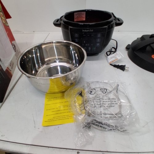 INSTANT POT 7 IN 1 RIO MULTICOOKER - 4QT - 800W - 120V - BLACK (MODEL: RIPC41-BK) image 4