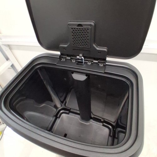 GARVEE STAINLESS STEEL SOFT-CLOSE PEDAL TRASH CAN - 60L - SILVER/BLACK (MODEL: PHK_34E9Y7HX) image 3