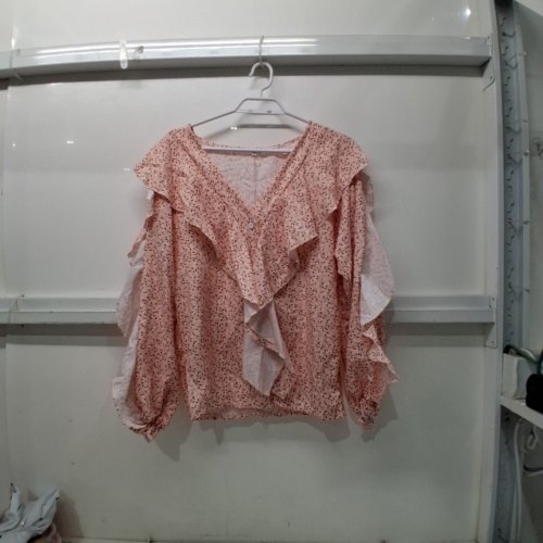 WOMEN'S PINK FLORAL PRINT RUFFLE V-NECK LONG-SLEEVE BLOUSE - LARGE - PINK image 2