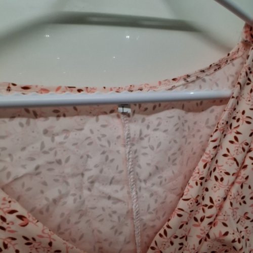 WOMEN'S PINK FLORAL PRINT RUFFLE V-NECK LONG-SLEEVE BLOUSE - LARGE - PINK image 3