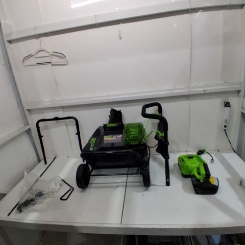 GREENWORKS PRO 80V 20-INCH CORDLESS SNOW THROWER WITH CHARGER AND ADAPTOR - GREEN - (MODEL:2600402) image 3