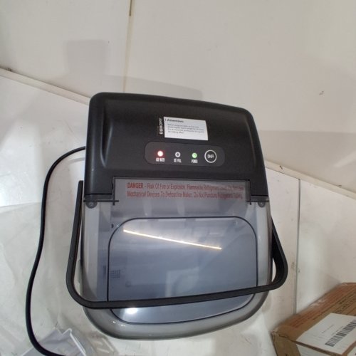 EUHOMY COUNTERTOP ICE MAKER MACHINE WITH HANDLE, BASKET AND SCOOP - MAKES 26LB/DAY - BLACK (MODEL: IM001-BBL-CAEH) image 2