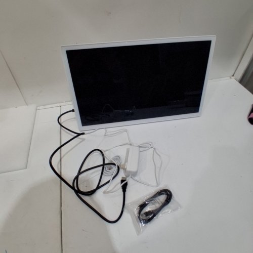 SHOWSCREN LARGE SCREEN PORTABLE MONITOR 1080P FHD GAMING DISPLAY WITH STAND & SPEAKERS, USB-C & HDMI PORTS - 20" - WHITE (MODEL: HD-215) image 6