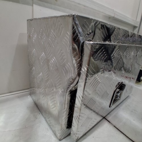 VEVOR UNDERBODY TRUCK BOX - 30" X 14" X 16" - DIAMOND PLATE - (MODEL:JL-TB17-6) image 3