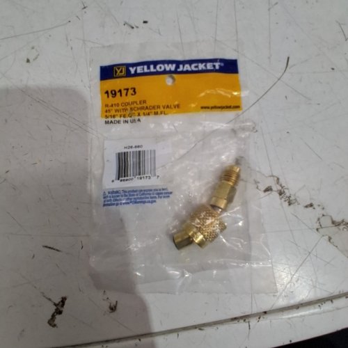 YELLOW JACKET 45 DEGREE MALE FLARE WITH SCHRADER CORE IN MALE END - 5/16" FEMALE QC - 1/4" MALE FL - BRASS (MODEL : 19173) image 2