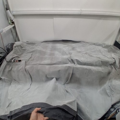 INTEX DURA-BEAM SERIES DELUXE COMFORT PLUSHFIBER-TECH INFLATABLE AIR MATTRESS WITH INTERNAL ELECTRIC PUMP - 18" - QUEEN - GREY (MODEL: AP619D/64413ED) image 3