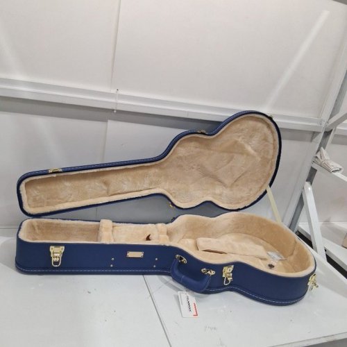 CROSSROCK WOODEN SG SUPER JUMBO GUITAR CASE - VIBRANT BLUE/BIEGE (MODEL: CRW520SBVB) image 5