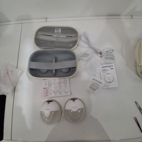 MOMCOZY M5 SMART WEARABLE BREAST PUMPS WITH APP CONTROL - WHITE (MODEL: BP380) image 3