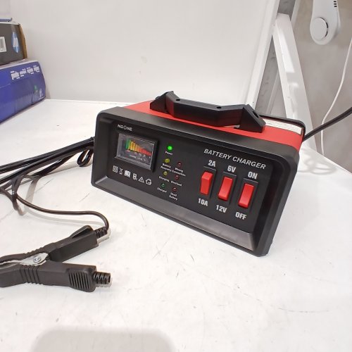 NOONE CORDED CAR BATTERY CHARGER - 2A/10A 6V/12V - RED (MODEL: AMBT007) image 2