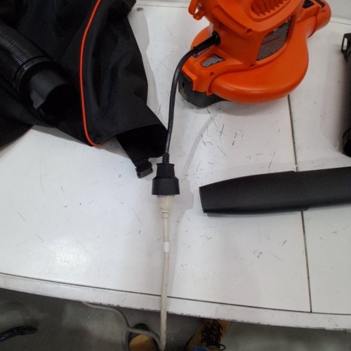 BLACK+DECKER 3-IN-1 CORDED VACPACK / BLOWER / MULCHER - 12AMP ( MODEL- BEBL7000) image 2