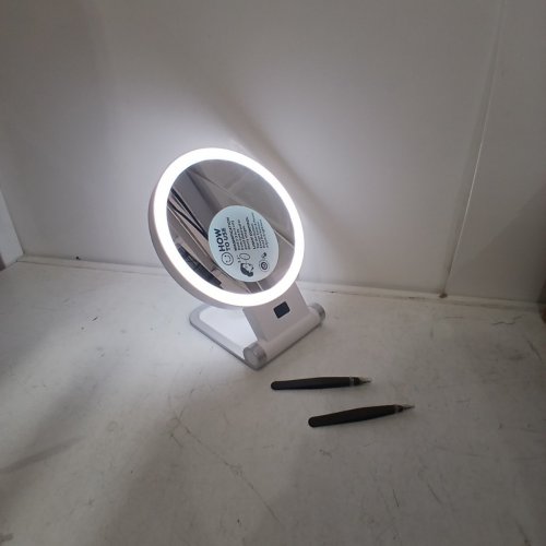 B BEAUTY PLANET LED MAKEUP MIRROR WITH 3 LIGHT SETTINGS - 1X & 30X - WHITE image 2