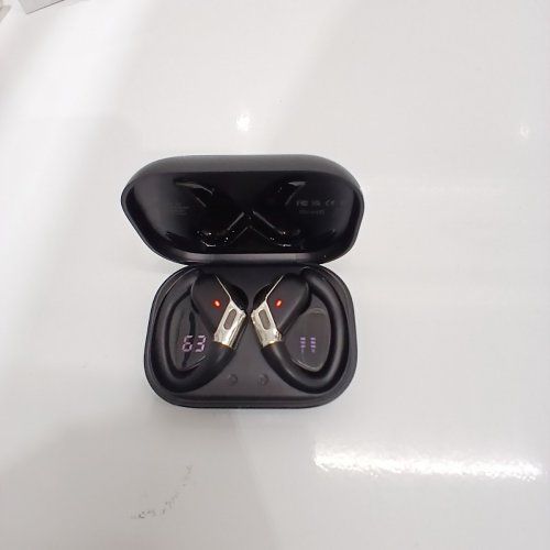 CHALVH WIRELESS IN-EAR BLUETOOTH EARBUDS - BLACK (MODEL:B01) image 3