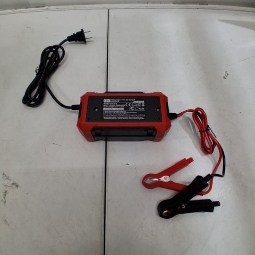 COREBOX 12V CAR BATTERY CHARGER & MAINTAINER - RED/BLACK (MODEL: H-6CS) image 4