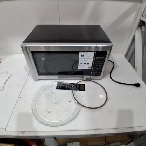 HAMILTON BEACH COUNTER-TOP MICROWAVE WITH 10 POWER LEVELS - 1.1 CU.FT. - STAINLESS STEEL (MODEL: EM031MC1) image 3