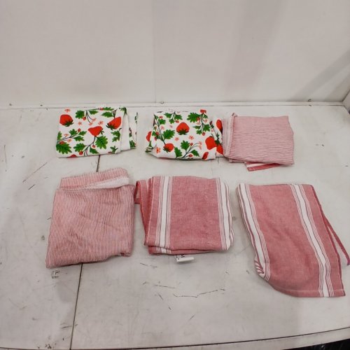 6PC MIKASA KITCHEN TOWELS - 17" X 28" - STRAWBERRIES/RED/RED STRIPS (MODEL:3400550) image 3