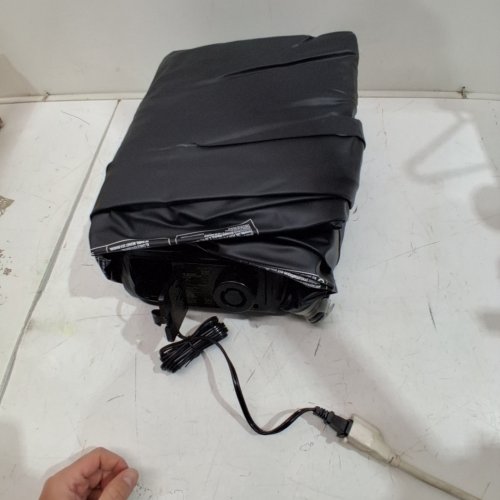 AMAZON BASICS INFLATABLE AIR MATTRESS, 22.2" HEIGHT BLOW UP MATTRESS WITH BUILT IN PUMP - QUEEN - BLACK (MODEL: CY-986754A-NA) image 2