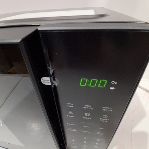 BLACK+DECKER MICROWAVE OVEN - 1.1CU.FT - 900W - BLACL (MODEL: EM9P04P11) image 2