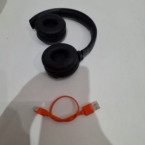 JBL BLUETOOTH WIRELESS HEADPHONES - BLACK (MODEL: TUNE 520BT) image 5
