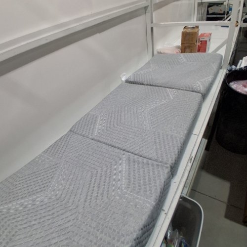 IULULU TRI FOLDING MATTRESS WITH CARRYING CASE - TWIN - GREY/WHITE image 3