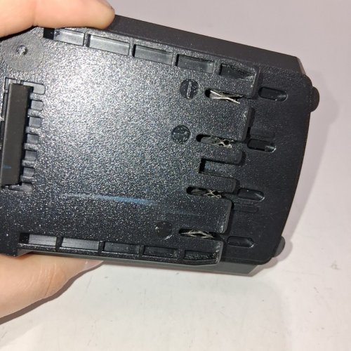 HYPER TOUGH CHARGE RECHARGEABLE LITHIUM-ION BATTERY PACK - 20 V - BLACK (MODEL: 11028) image 3