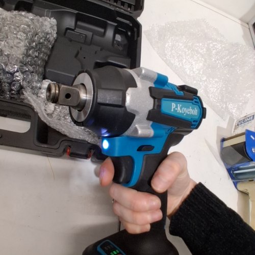 P-KOYEBOLT CORDLESS HIGH TORQUE IMPACT WRENCH KIT WITH 2 BATTERIES- 21 V, 2300 RPM - TEAL AND BLACK image 2