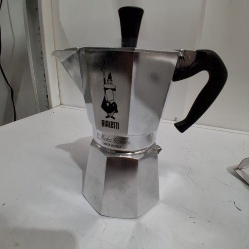 BIALETTI MOKA EXPRESS - 6 CUPS image 3