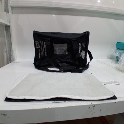 BREATHABLE MESH COLLAPSABLE PET TRAVEL CARRIER - 20lbs cap 16" X 10" - BLACK image 2