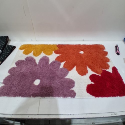 SAFDIE CARVED FLORAL NON-SLIP FLUFFY BATH MAT - 22" X 36" - PINK / ORANGE (MODEL: 1990087) image 2