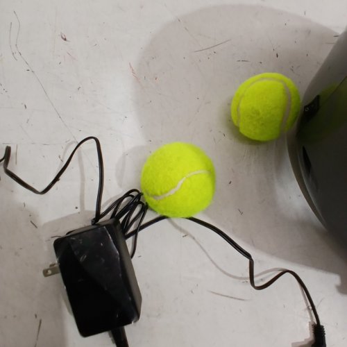 PETSAFE AUTOMATIC BALL LAUNCHER,WORKS WITH STANDARD SIZE TENNIS BALLS, 9 DISTANCE SETTINGS 8FT-30FT, 6 ANGLE SETTINGS, - GREY/PURPLE image 3