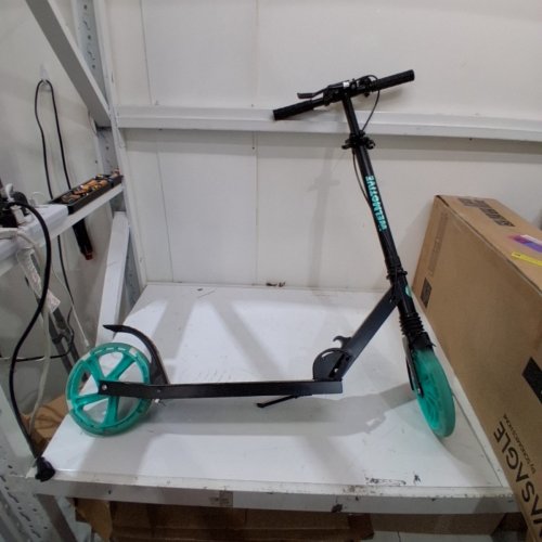 WELMOTIVE FOLDING KICK SCOOTER - BLACK AND TEAL (MODEL: D009) image 4