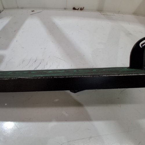 WELMOTIVE FOLDING KICK SCOOTER - BLACK AND TEAL (MODEL: D009) image 5