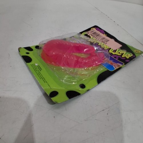 CREEPY CRAWLER STICKY TOY WITH WINDOW CLING DESIGN - PINK image 3