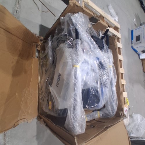 HYUNDAI LIGHTWEIGHT SINGLE-STAGE GAS POWERED SNOW BLOWER - 99CC - 18" - GREY & BLACK (MODEL:HS4620) image 3