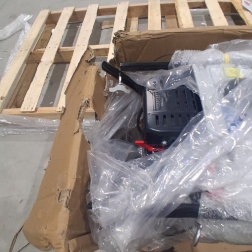 HYUNDAI LIGHTWEIGHT SINGLE-STAGE GAS POWERED SNOW BLOWER - 99CC - 18" - GREY & BLACK (MODEL:HS4620) image 5