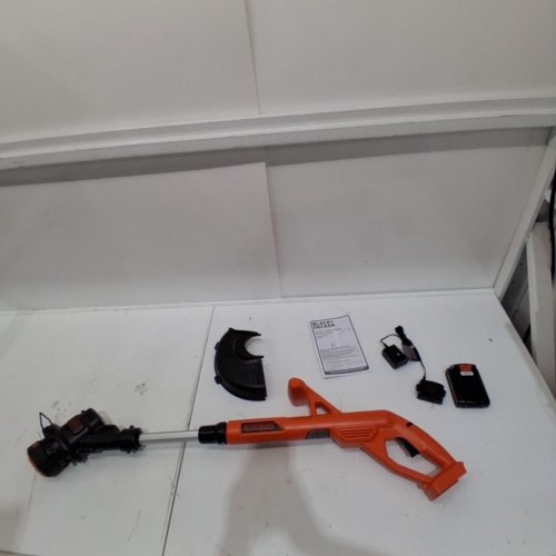 BLACK AND DECKER CORDLESS STRING TRIMMER/EDGER WITH BATTERY - 10" - 20 V MAX - BLACK/ORANGE (MODEL: LST201) image 3